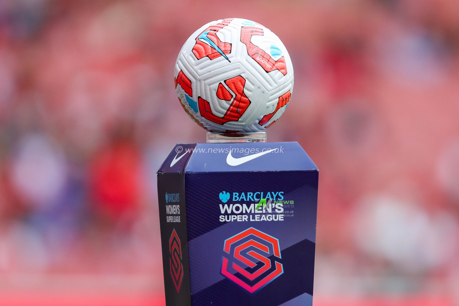 A detailed view of the match ball prior to the The FA Women's Super League match Arsenal Women vs Manchester City Women at Emirates Stadium, London, United Kingdom, 22nd September 2024

(Photo by Izzy Poles/News Images)
