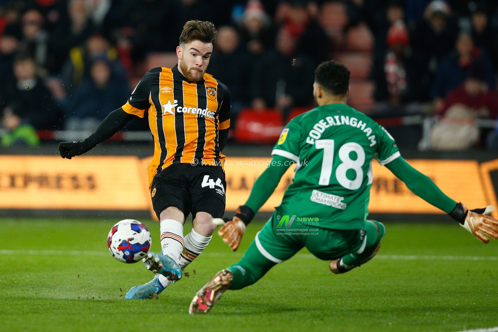 Aaron Connolly #49 of Hull City attempts a shot on goal during the Sky Bet Championship match Sheffield United vs Hull City at Bramall Lane, Sheffield, United Kingdom, 20th January 2023

(Photo by Ben Early/News Images)
