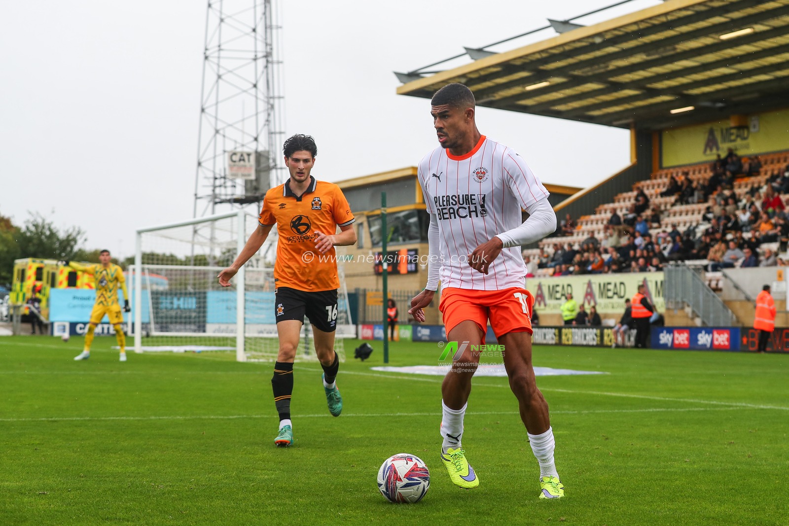 Ashley Fletcher of Blackpool in action during the Sky Bet League 1 match Cambridge United vs Blackpool at Abbey Stadium, Cambridge, United Kingdom, 24th August 2024

(Photo by Gareth Evans/News Images)