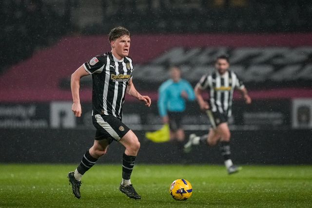 Scott Robertson of Notts County makes a run with the ball  during the Sky Bet League 2 match Notts County vs Gillingham at Meadow Lane, Nottingham, United Kingdom, 3rd February 2026

(Photo by Maynard Manyowa/News Images)