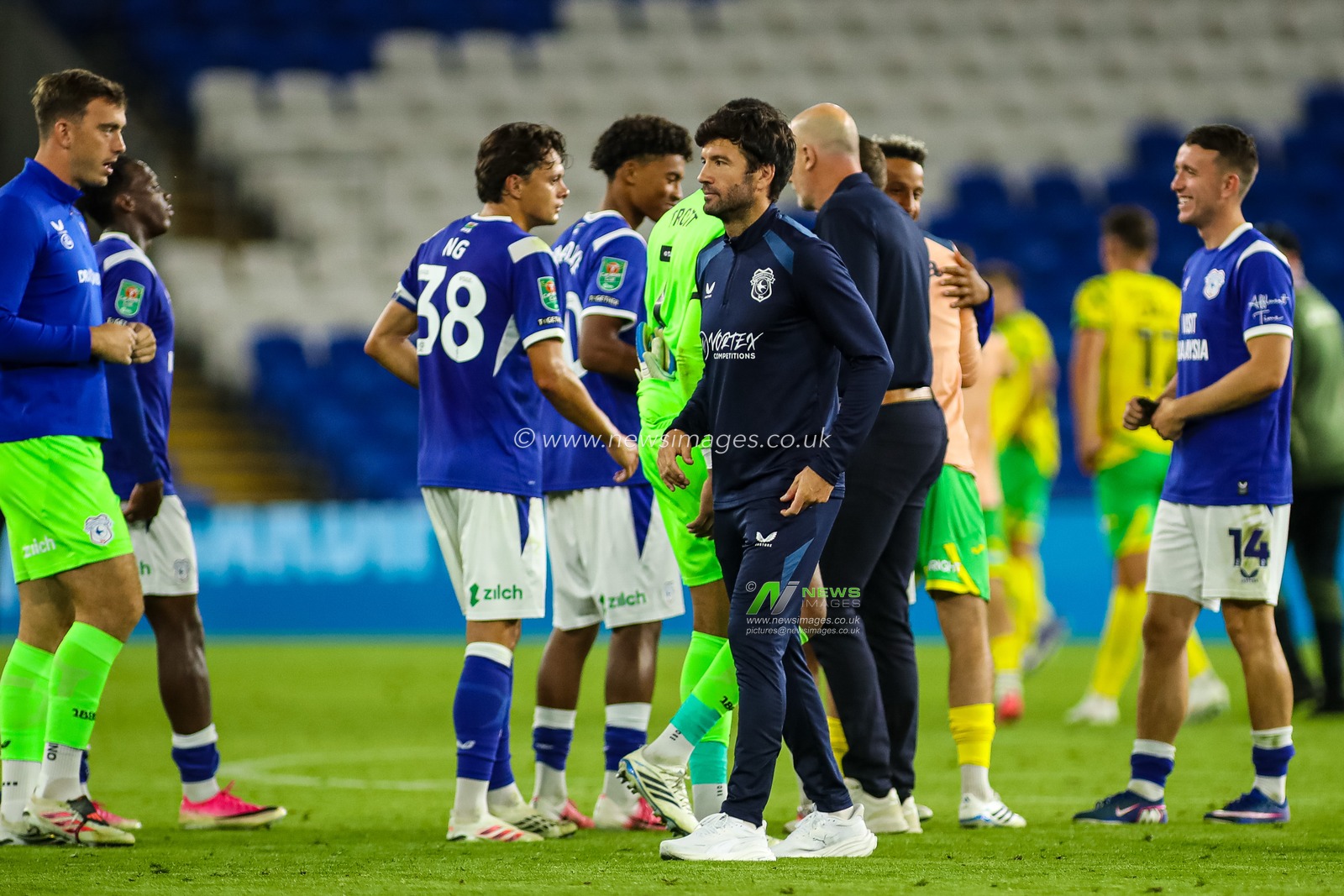 Cardiff City Head Coach Brian Barry-Murphy at the final whistle during the Carabao Cup round 2 match Cardiff City vs Norwich City at Cardiff City Stadium, Cardiff, United Kingdom on 25 August 2026

(Photo by Andrew Lewis/News Images)