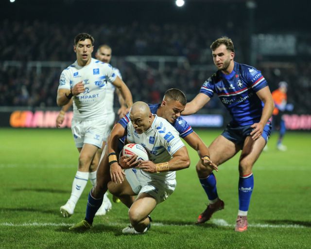 Paul Ulberg of Toulouse Olympique is tackled by Corey Hall of Wakefield Trinity during the Betfred Super League Round 1 match Wakefield Trinity vs Toulouse Olympique at DIY Kitchens Stadium, Wakefield, United Kingdom on 14 February 2026

(Photo by Richard Bierton/News Images)