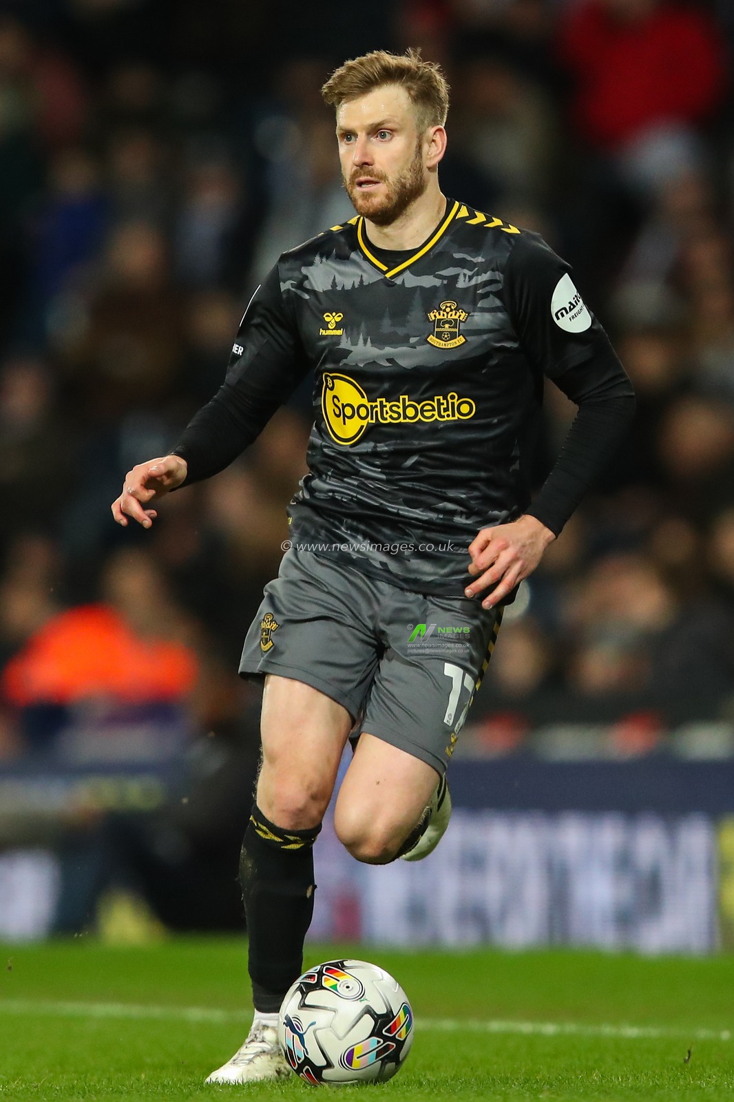 Stuart Armstrong of Southampton goes forward with the ball during the Sky Bet Championship match West Bromwich Albion vs Southampton at The Hawthorns, West Bromwich, United Kingdom, 16th February 2024

(Photo by Gareth Evans/News Images)