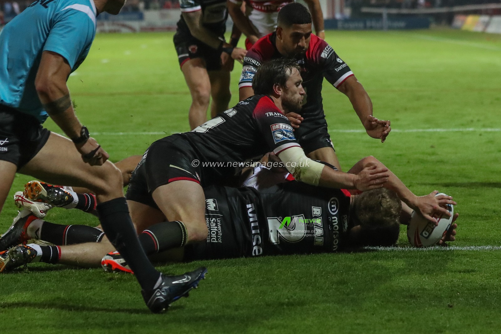 Tom Opaci of Hull KR goes over for a try during the Betfred Super League Round 24 match Hull KR vs Salford Red Devils at Sewell Group Craven Park, Kingston upon Hull, United Kingdom, 30th August 2024

(Photo by Alfie Cosgrove/News Images)