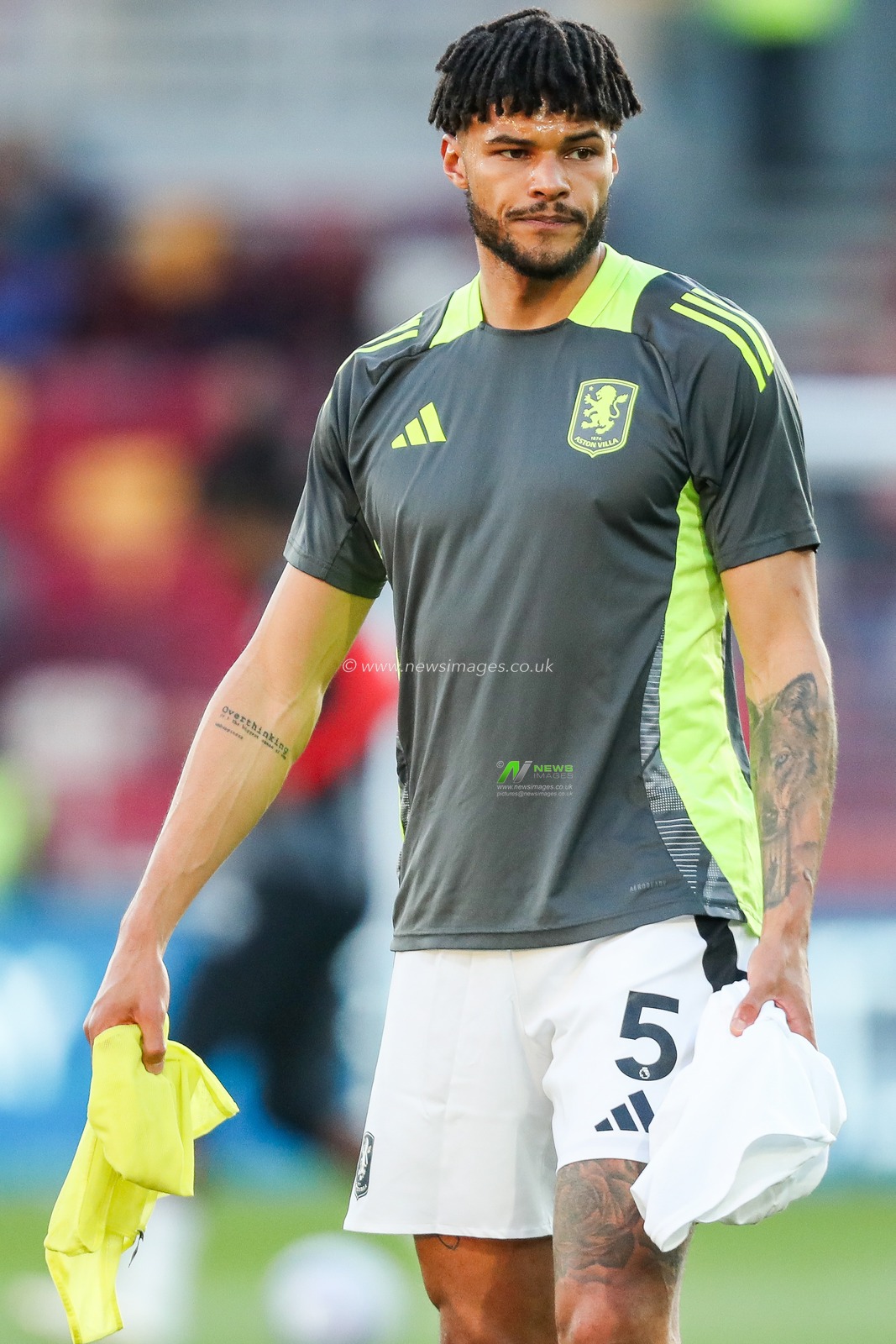Tyrone Mings of Aston Villa warms up prior to the Premier League match Brentford vs Aston Villa at The Gtech Community Stadium, London, United Kingdom, 8th March 2025

(Photo by Izzy Poles/News Images)