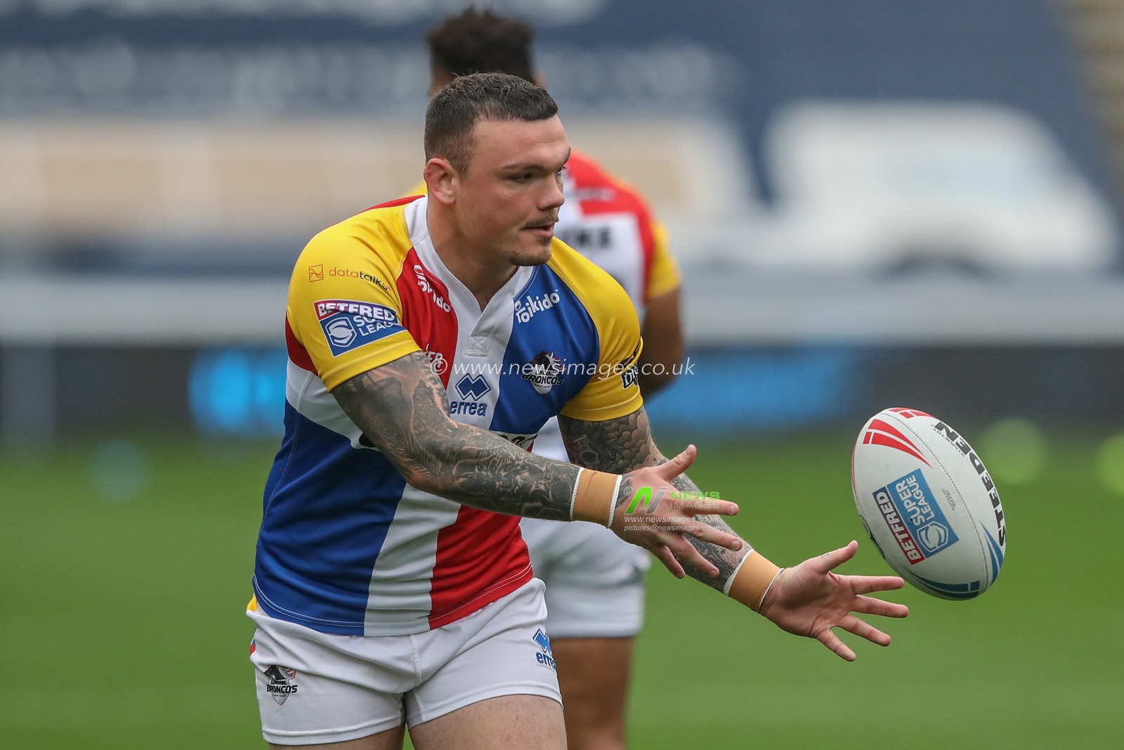 Robbie Storey of London Broncos during pre-game warm up during the Betfred Super League Round 25 match Huddersfield Giants vs London Broncos at John Smith's Stadium, Huddersfield, United Kingdom, 8th September 2024

(Photo by Alfie Cosgrove/News Images)