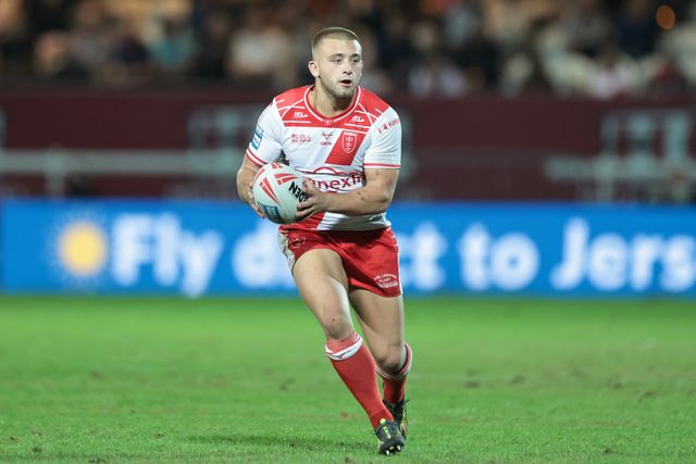 Mikey Lewis of Hull KR breaks with the ball during the Betfred Super League Round 24 match Hull KR vs St Helens at Sewell Group Craven Park, Kingston upon Hull, United Kingdom, 29th August 2025

(Photo by Mark Cosgrove/News Images)