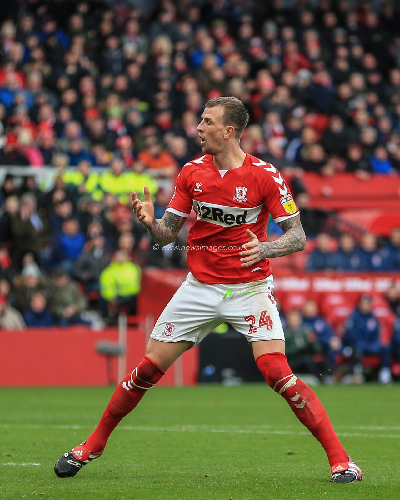 27th October 2018, Riverside Stadium, Middlesbrough, England ; Sky Bet Championship Middlesbrough v Derby ; Aden Flint (24) of Middlesbrough can believe his header hit the bar and went over

Credit: Mark Cosgrove/News Images

English Football League images are subject to DataCo Licence