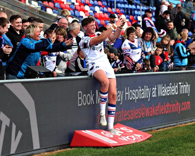 Betfred Super League Wakefield Trinity v Salford Red Devils