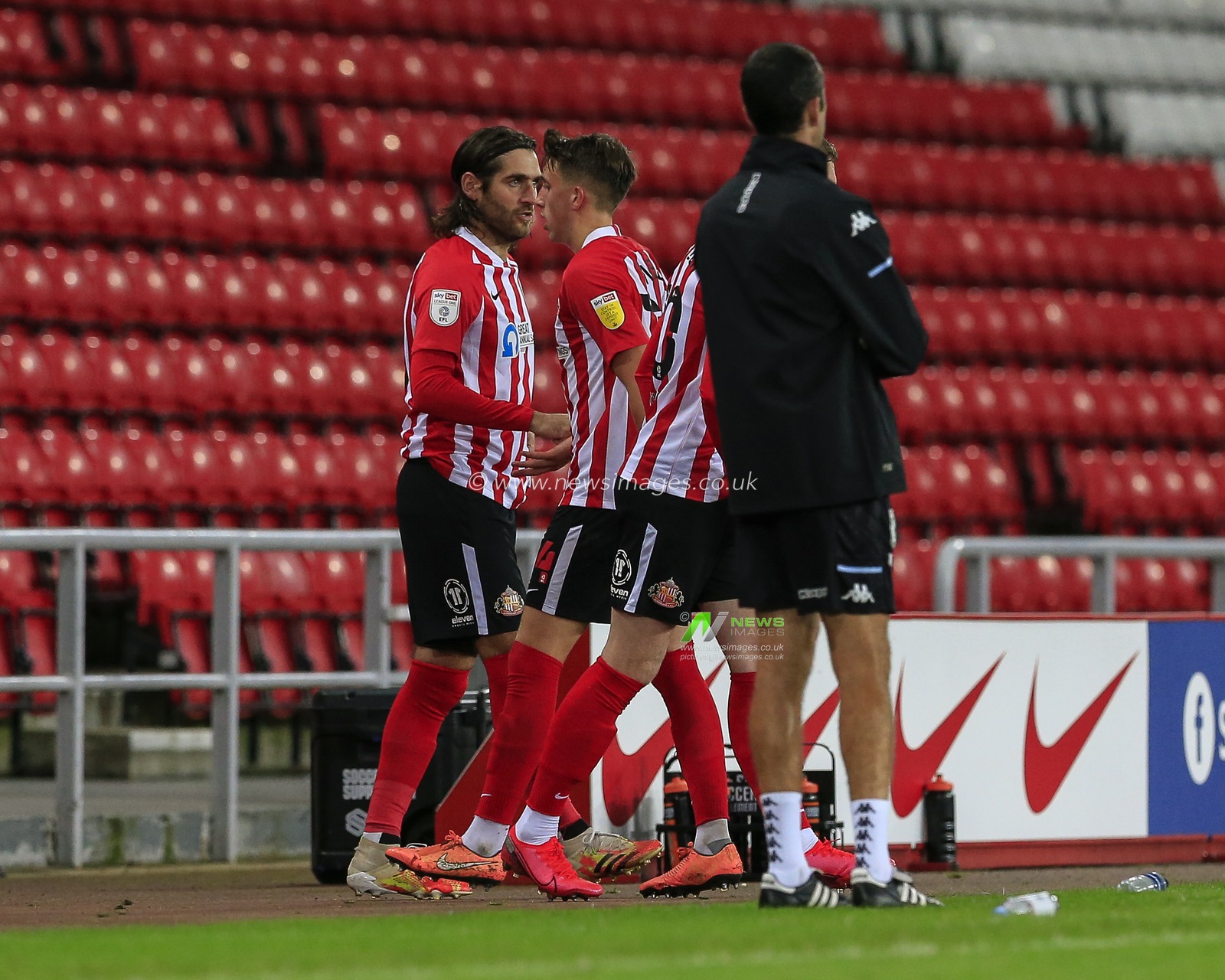Danny Graham (18) of Sunderland comes on for Charlie Wyke (9) of Sunderland to make his second Sunderland debut