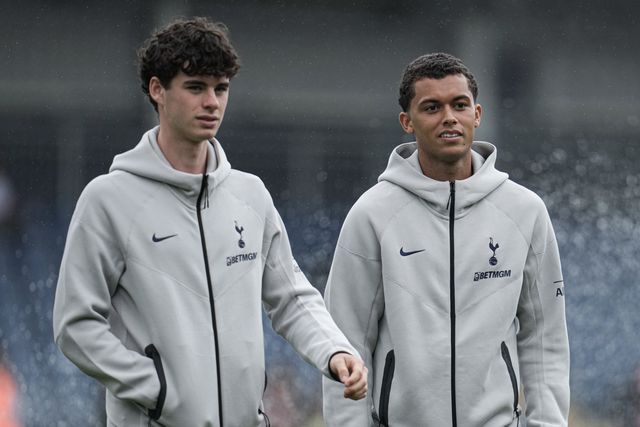 Archie Gray of Tottenham Hotspur and Brennan Johnson of Tottenham Hotspur ahead of the Pre-season friendly match Luton Town vs Tottenham Hotspur at Kenilworth Road, Luton, United Kingdom, 26th July 2025

(Photo by Harvey Murphy/News Images)
