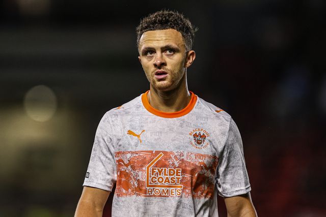 Jordan Williams of Blackpool during the Sky Bet League One match Barnsley vs Blackpool at Oakwell, Barnsley, United Kingdom on 02 September 2026

(Photo by Alfie Cosgrove/News Images)