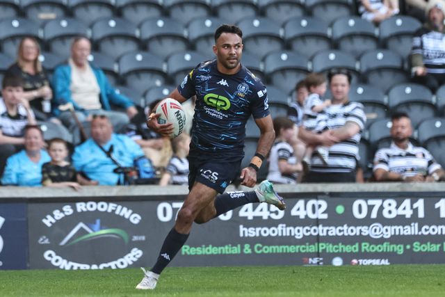 Bevan French of Wigan Warriors goes over for a try during the Betfred Super League Round 9 match Hull FC vs Wigan Warriors at MKM Stadium, Hull, United Kingdom, 27th April 2025

(Photo by Mark Cosgrove/News Images)