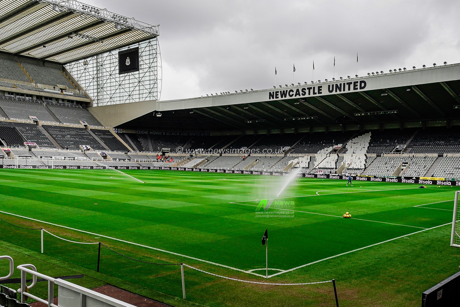 A general view of the pitch and stands during the Premier League match Newcastle Untied vs Everton at St. James's Park, Newcastle, United Kingdom on 28 February 2026

(Photo by Maynard Manyowa/News Images)