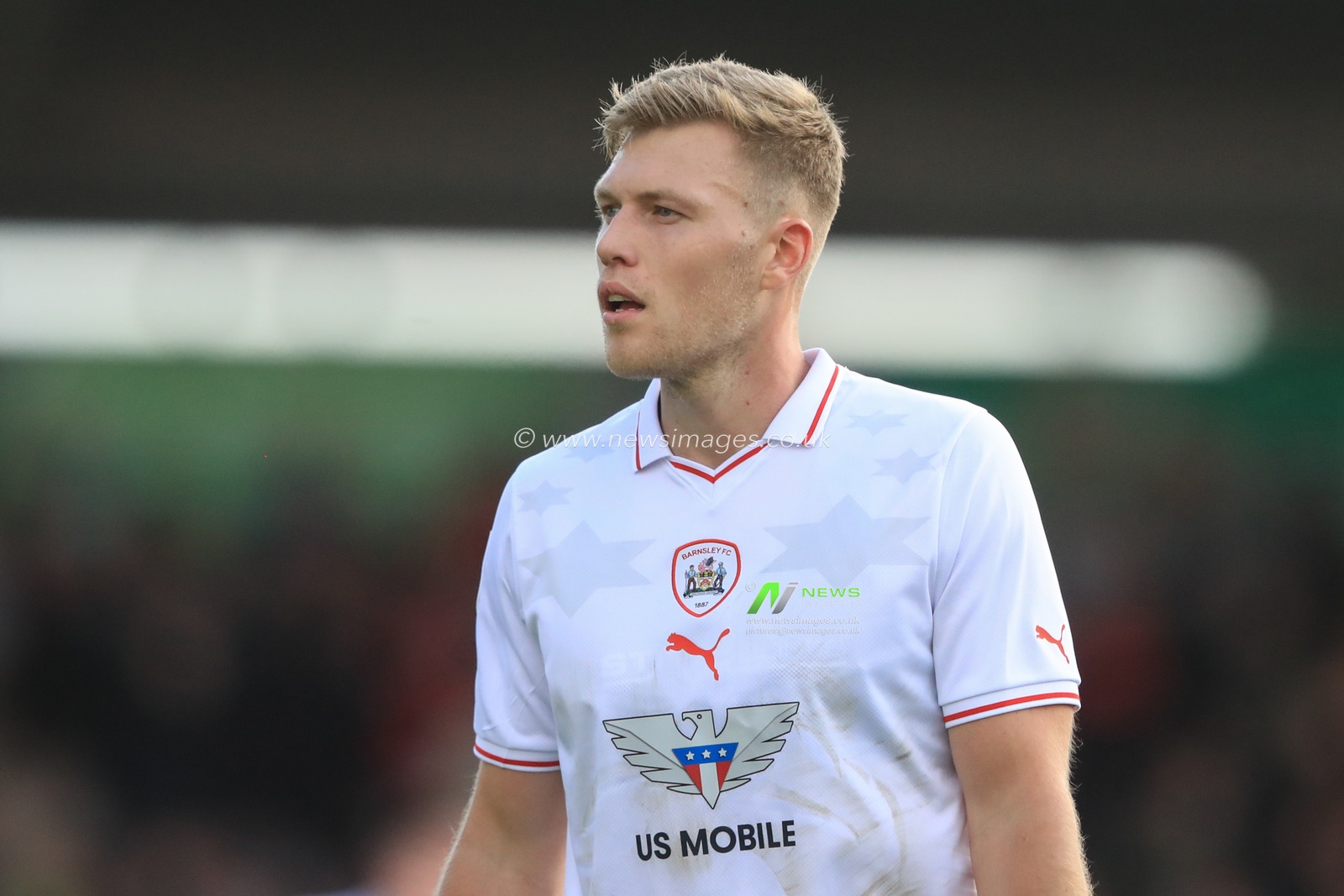Sam Cosgrove #9 of Barnsley during the Sky Bet League 1 match Northampton Town vs Barnsley at Sixfields Stadium, Northampton, United Kingdom, 23rd September 2023

(Photo by Alfie Cosgrove/News Images)