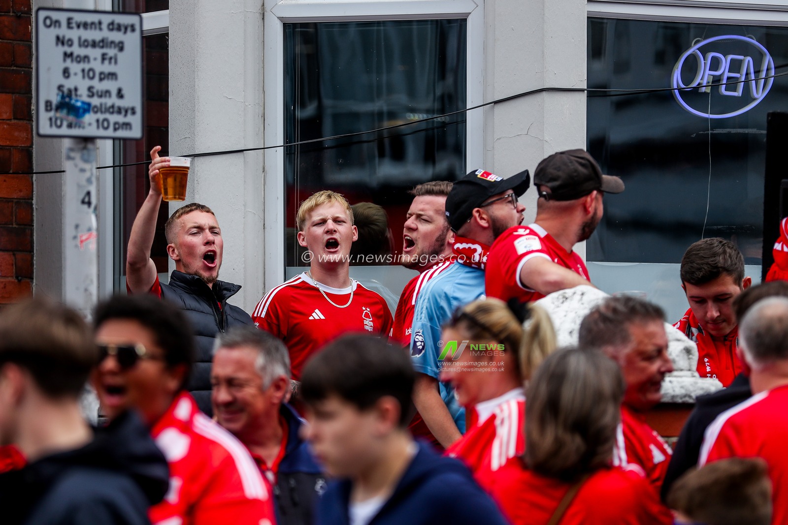 Fans enjoy the pre-match atmosphere prior to during the Premier League match Nottingham Forest vs Chelsea at City Ground, Nottingham, United Kingdom, 25th May 2025

(Photo by Izzy Poles/News Images)