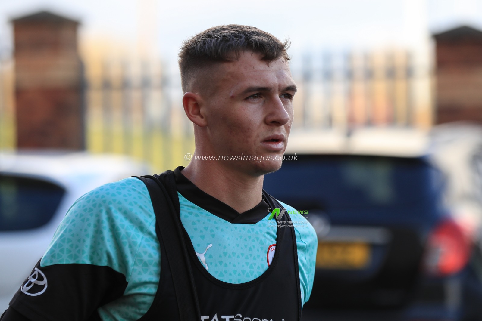 Jack Shepherd of Barnsley arrives during the Sky Bet League 1 match Barnsley vs Wigan Athletic at Oakwell, Barnsley, United Kingdom, 1st January 2024

(Photo by Alfie Cosgrove/News Images)