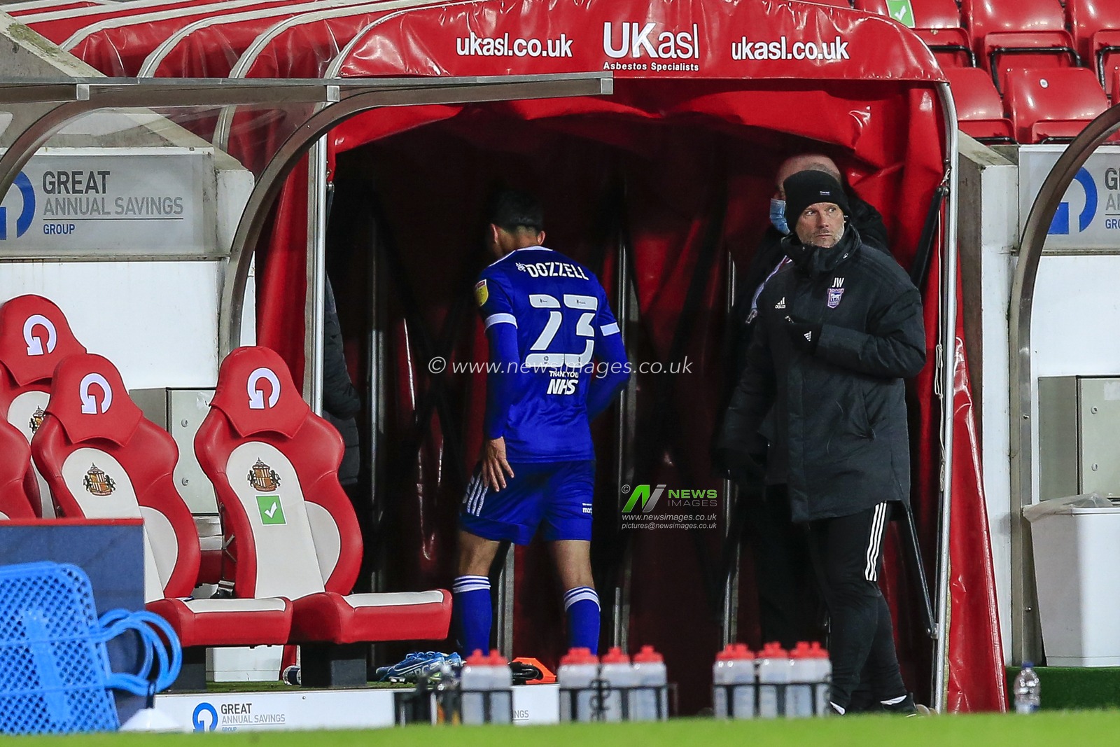 Andre Dozzell (23) of Ipswich Town enters the tunnel as he leaves the pitch after receiving a red card from referee Peter Wright