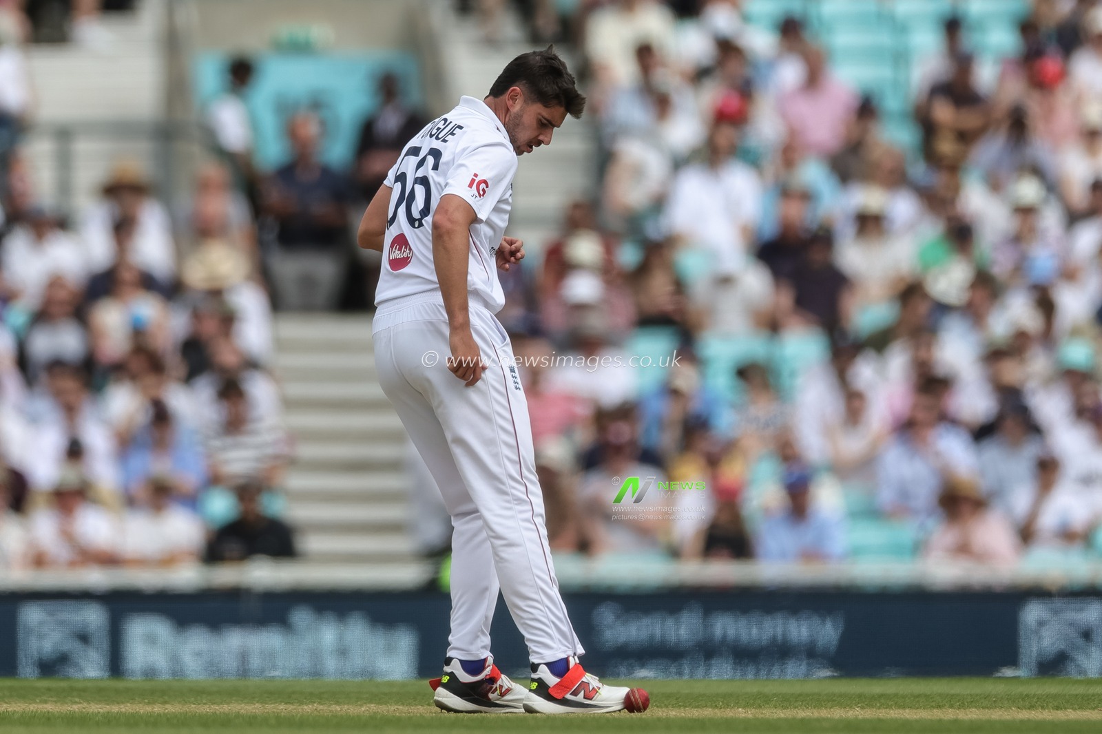 Josh Tongue of England stops the ball with his foot during the 2nd Rothesay Test Match Day 4 match England vs New Zealand at The Kia Oval, London, United Kingdom on 20 June 2026

(Photo by Mark Cosgrove/News Images)