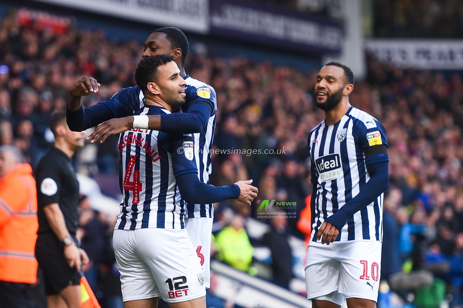 8th December 2019, The Hawthorns, West Bromwich, England; Sky Bet Championship, West Bromwich Albion v Swansea City : Semi Ajayi (6) of West Bromwich Albion, Matt Phillips (10) of West Bromwich Albion celebrate with goal scorer Hal Robson-Kanu (4) of West Bromwich Albion

Credit: Gareth Dalley/News Images