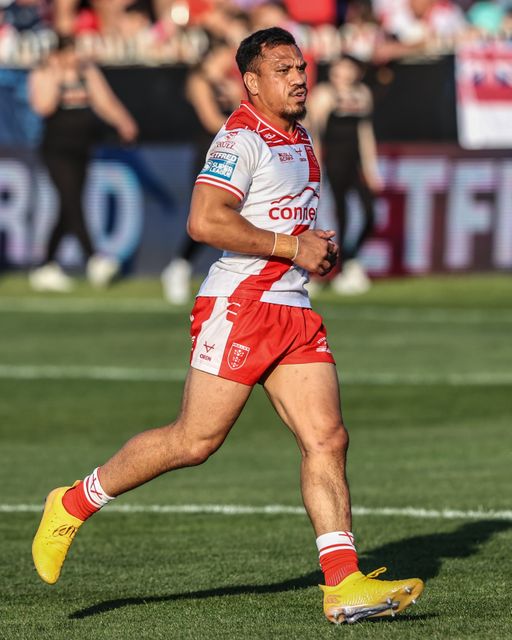 Sauaso Sue of Hull KR during pre-game warm up during the Betfred Super League round 15 match Castleford Tigers vs Hull KR at The Mend-A-Hose Jungle, Castleford, United Kingdom, 19th June 2025

(Photo by Alfie Cosgrove/News Images)