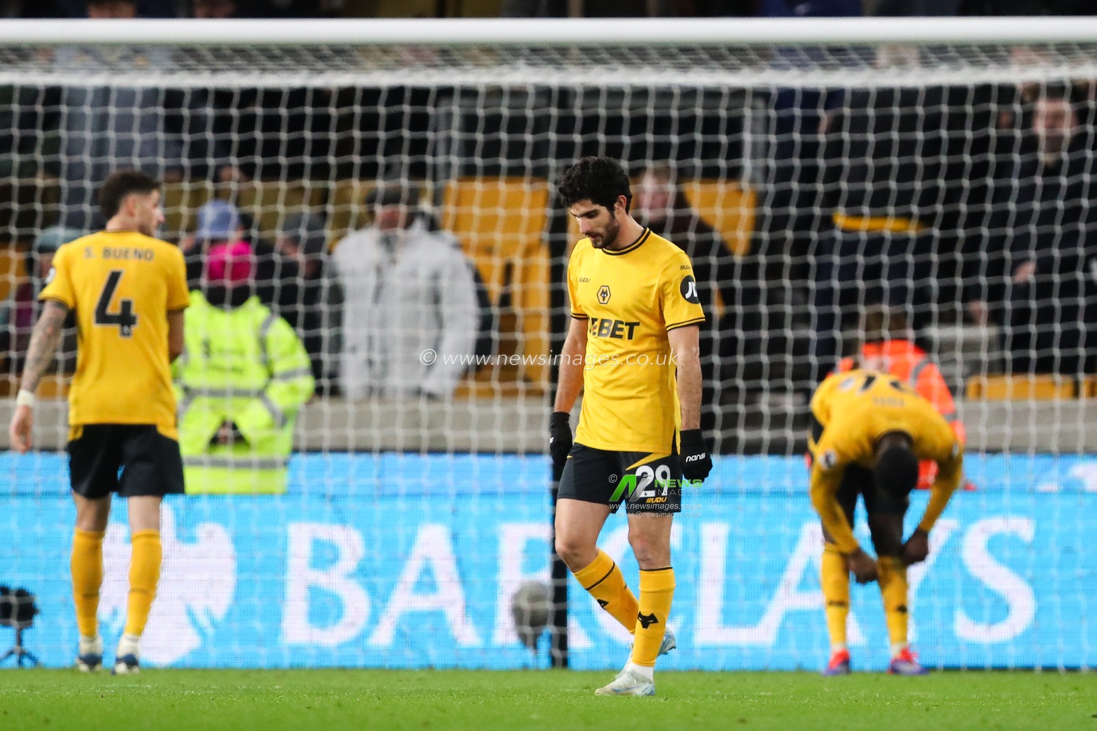 GonÃ§alo Guedes of Wolverhampton Wanderers looks dejected after his tea, concede a late goal from Jack Taylor of Ipswich Town to make the score 1-2 during the Premier League match Wolverhampton Wanderers vs Ipswich Town at Molineux, Wolverhampton, United Kingdom, 14th December 2024

(Photo by Gareth Evans/News Images)