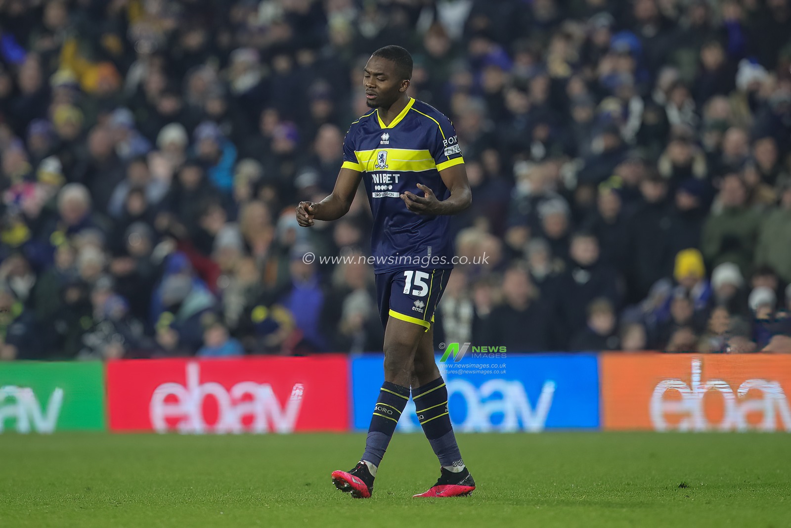 Anfernee Dijksteel #15 of Middlesbrough leaves the field of play after being sent off during the Sky Bet Championship match Leeds United vs Middlesbrough at Elland Road, Leeds, United Kingdom, 2nd December 2023

(Photo by James Heaton/News Images)
