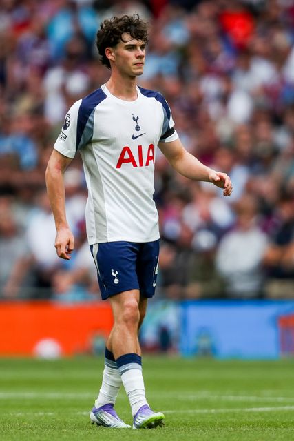 Archie Gray of Tottenham Hotspur looks on during the Premier League match Tottenham Hotspur vs Burnley at Tottenham Hotspur Stadium, London, United Kingdom, 16th August 2025

(Photo by Izzy Poles/News Images)