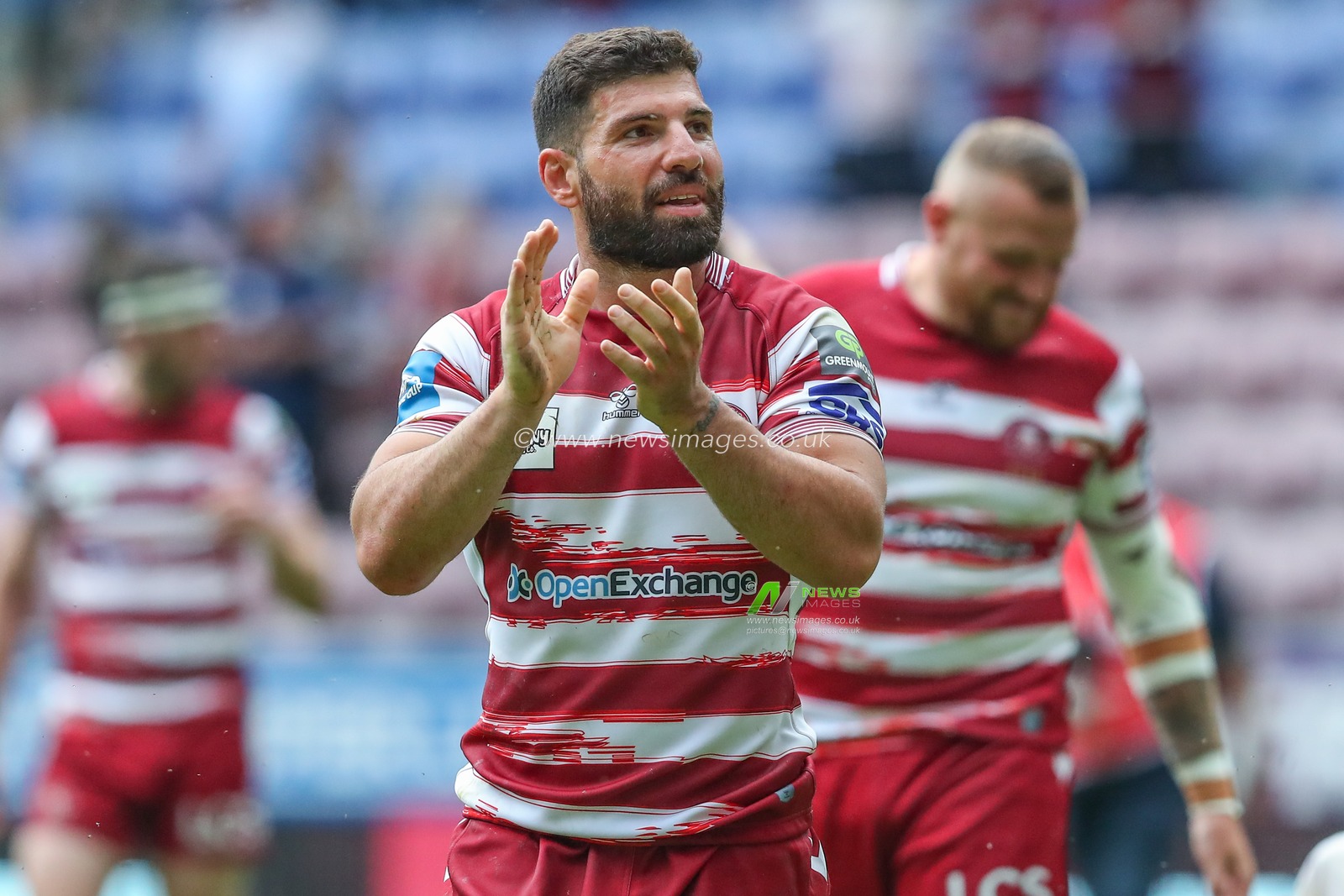 Abbas Miski #23 of Wigan Warriors applauds the home fans after the Betfred Challenge Cup Quarter-Final match Wigan Warriors vs Warrington Wolves at DW Stadium, Wigan, United Kingdom, 18th June 2023

(Photo by Gareth Evans/News Images)
