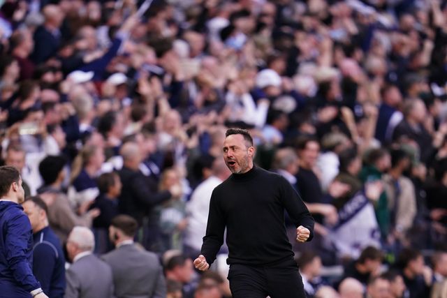Roberto De Zerbi manager of Tottenham Hotspur celebrates his sides first goal during the Premier League match Tottenham Hotspur vs Brighton & Hove Albion at Tottenham Hotspur Stadium, London, United Kingdom on 18 April 2026

(Photo by Harvey Murphy/News Images)
