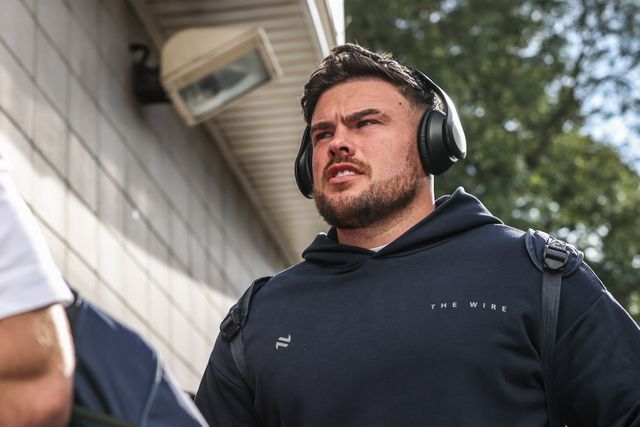Joe Philbin of Warrington Wolves arrives during the Betfred Super League Round 26 match Hull FC vs Warrington Wolves at MKM Stadium, Hull, United Kingdom, 13th September 2025

(Photo by Alfie Cosgrove/News Images)