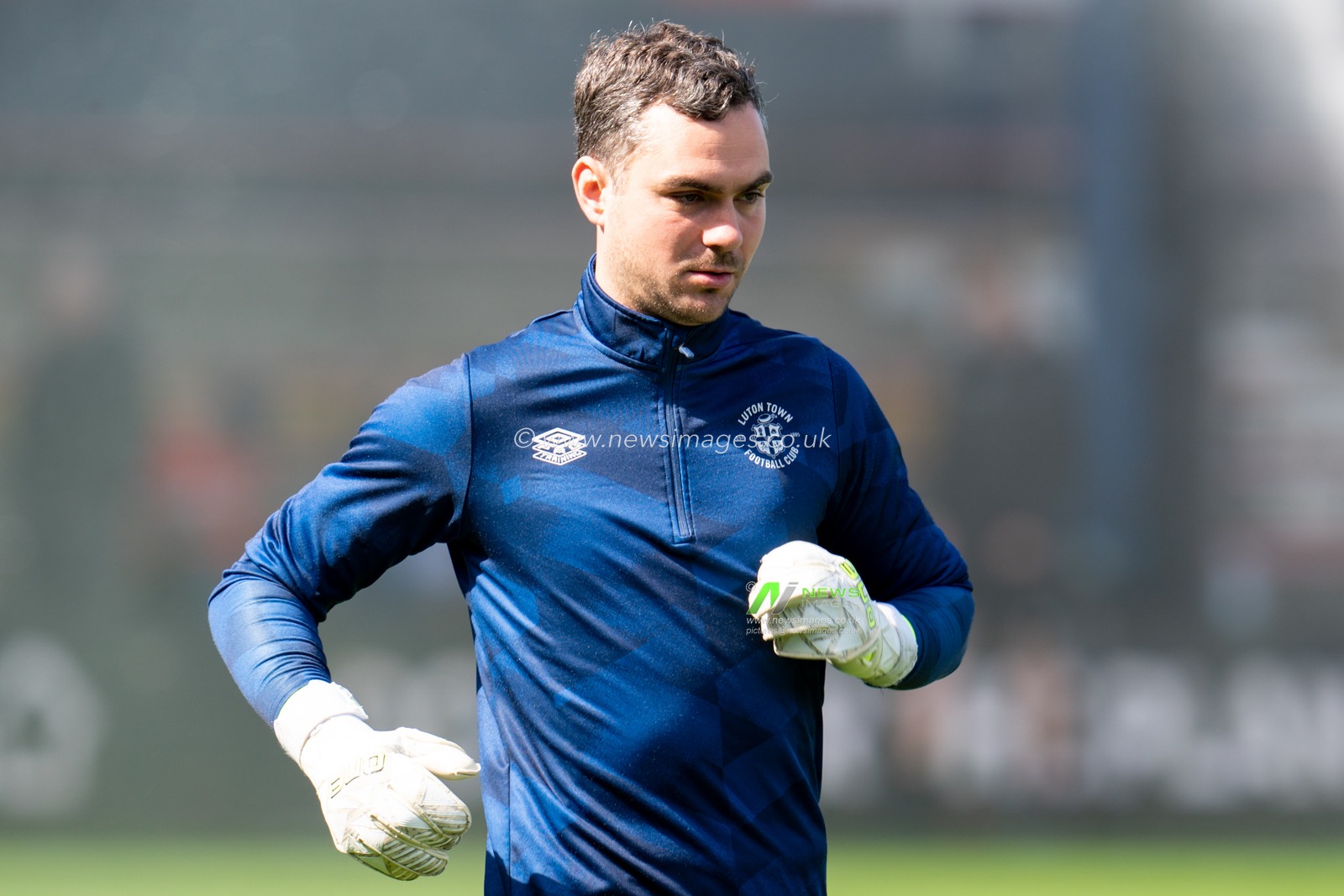 James Shea #1 of Luton Town warming up
