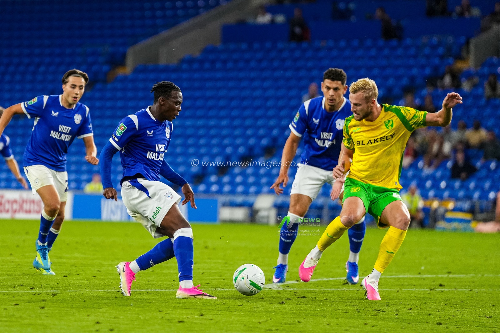 Ronan Kpakio of Cardiff City breaks into the box during the Carabao Cup round 2 match Cardiff City vs Norwich City at Cardiff City Stadium, Cardiff, United Kingdom on 25 August 2026

(Photo by Andrew Lewis/News Images)