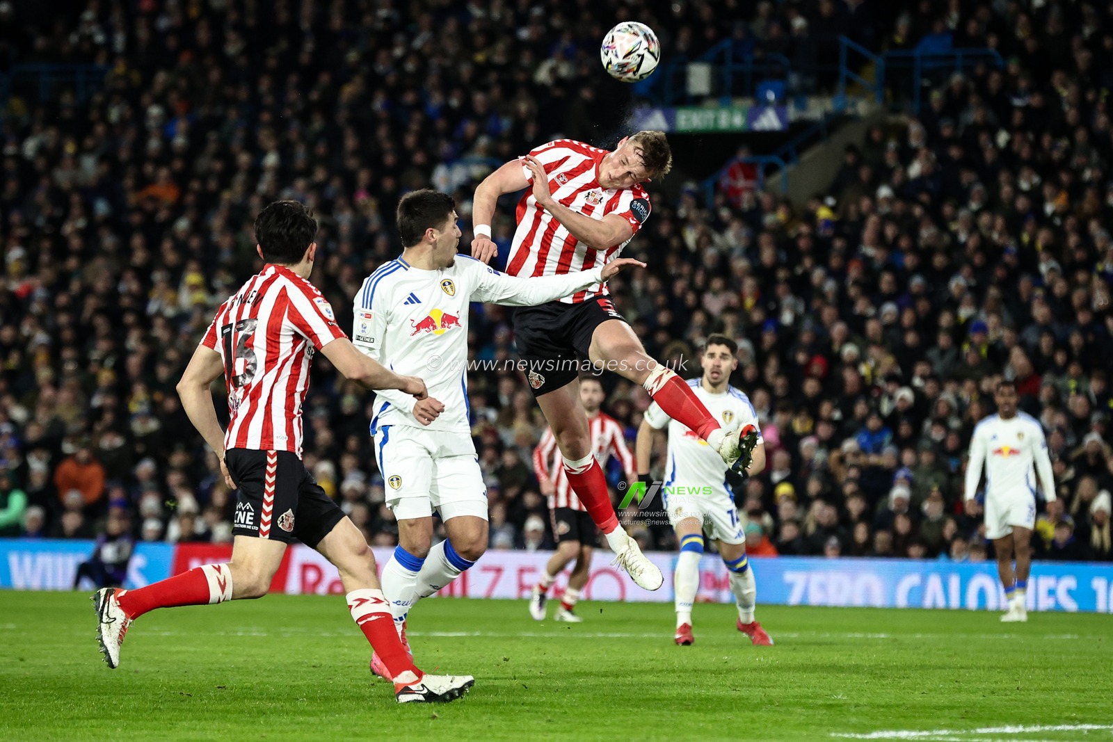 Daniel Ballard of Sunderland heads the ball clear of his defensive area during the Sky Bet Championship match Leeds United vs Sunderland at Elland Road, Leeds, United Kingdom, 17th February 2025

(Photo by Alfie Cosgrove/News Images)