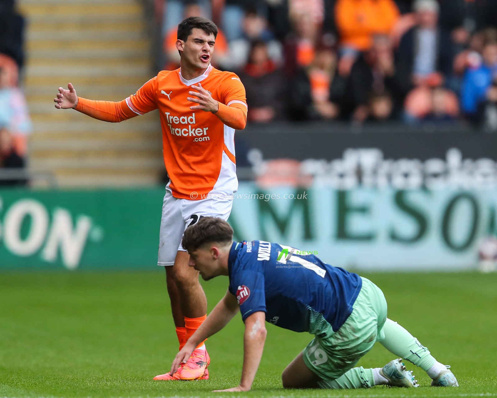 Rob Apter of Blackpool reacts during the Sky Bet League 1 match Blackpool vs Burton Albion at Bloomfield Road, Blackpool, United Kingdom, 28th September 2024

(Photo by Gareth Evans/News Images)