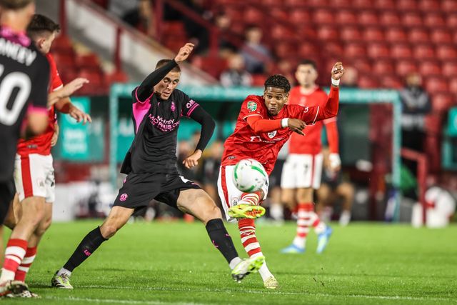 Tyrese Noslin of Barnsley takes a shot on goal during the Carabao Cup round 2 match Barnsley vs Crewe Alexandra at Oakwell, Barnsley, United Kingdom on 25 August 2026

(Photo by Alfie Cosgrove/News Images)