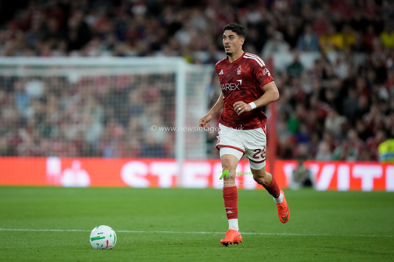 Jair Cunha of Nottingham Forest makes a run with the ball  during the Carabao Cup round 2 match Nottingham Forest vs Leeds Rhinos at City Ground, Nottingham, United Kingdom on 25 August 2026

(Photo by Maynard Manyowa/News Images)