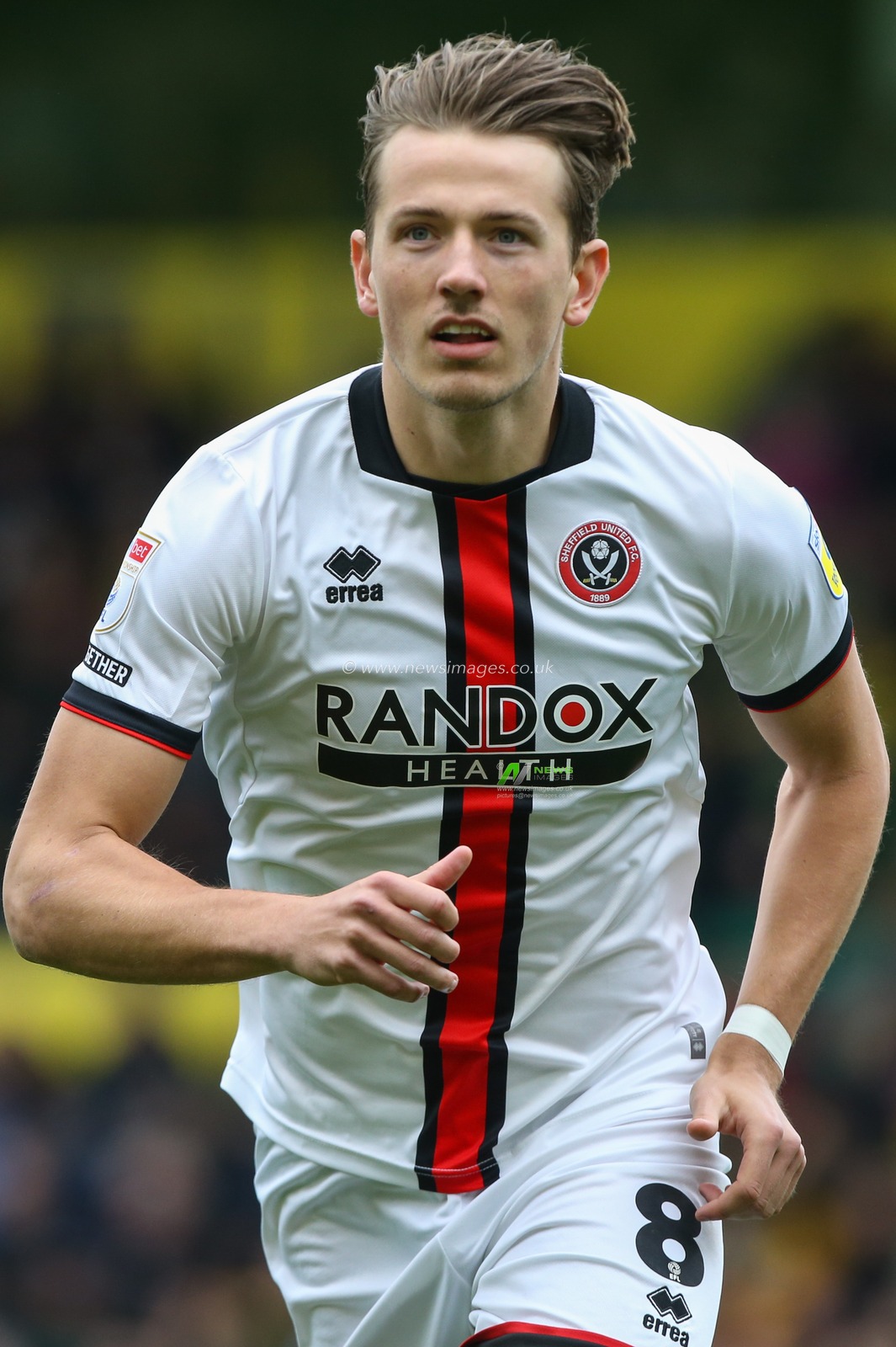 Sander Berge #8 of Sheffield United during the Sky Bet Championship match Norwich City vs Sheffield United at Carrow Road, Norwich, United Kingdom, 1st April 2023

(Photo by Arron Gent/News Images)