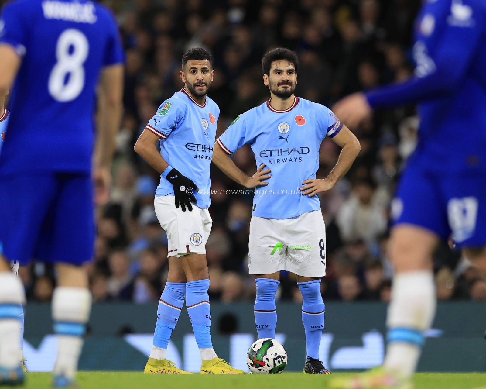 Riyad Mahrez #26 and Ilkay Gundogan #8 of Manchester City await taking a free-kick during the Carabao Cup Third Round match Manchester City vs Chelsea at Etihad Stadium, Manchester, United Kingdom, 9th November 2022

(Photo by Conor Molloy/News Images)