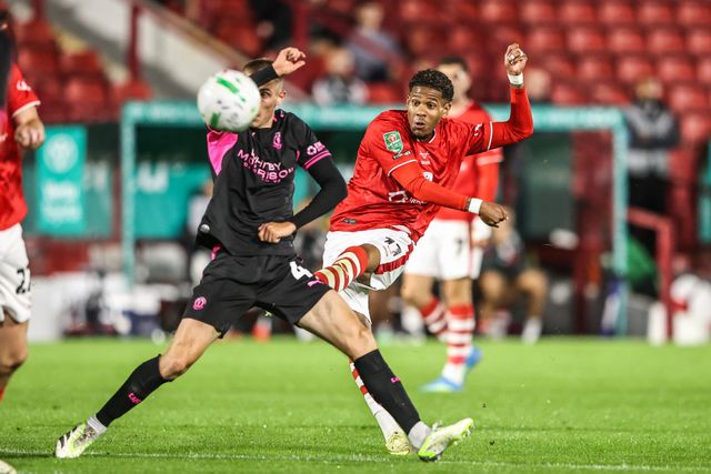 Tyrese Noslin of Barnsley takes a shot on goal during the Carabao Cup round 2 match Barnsley vs Crewe Alexandra at Oakwell, Barnsley, United Kingdom on 25 August 2026

(Photo by Alfie Cosgrove/News Images)