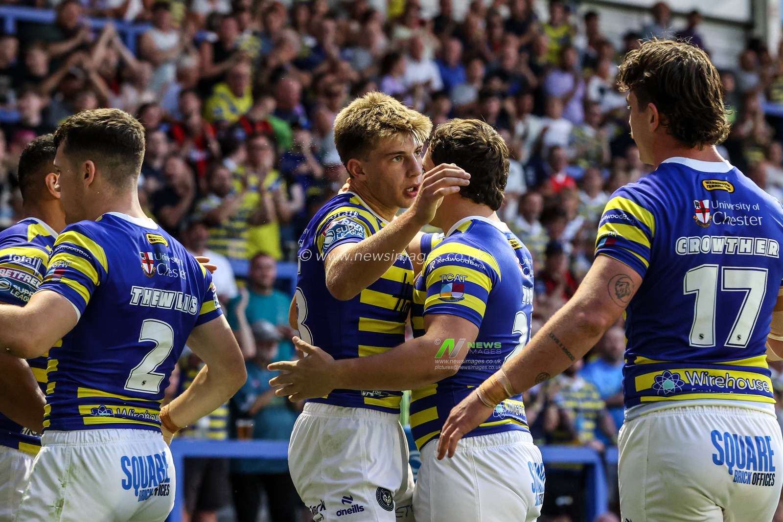 Ewan Irwin of Warrington Wolves celebrates his try during the Betfred Super League round 23 match Warrington Wolves vs York Knights at The Halliwell Jones Stadium, Warrington, United Kingdom on 13 August 2026

(Photo by Alfie Cosgrove/News Images)
