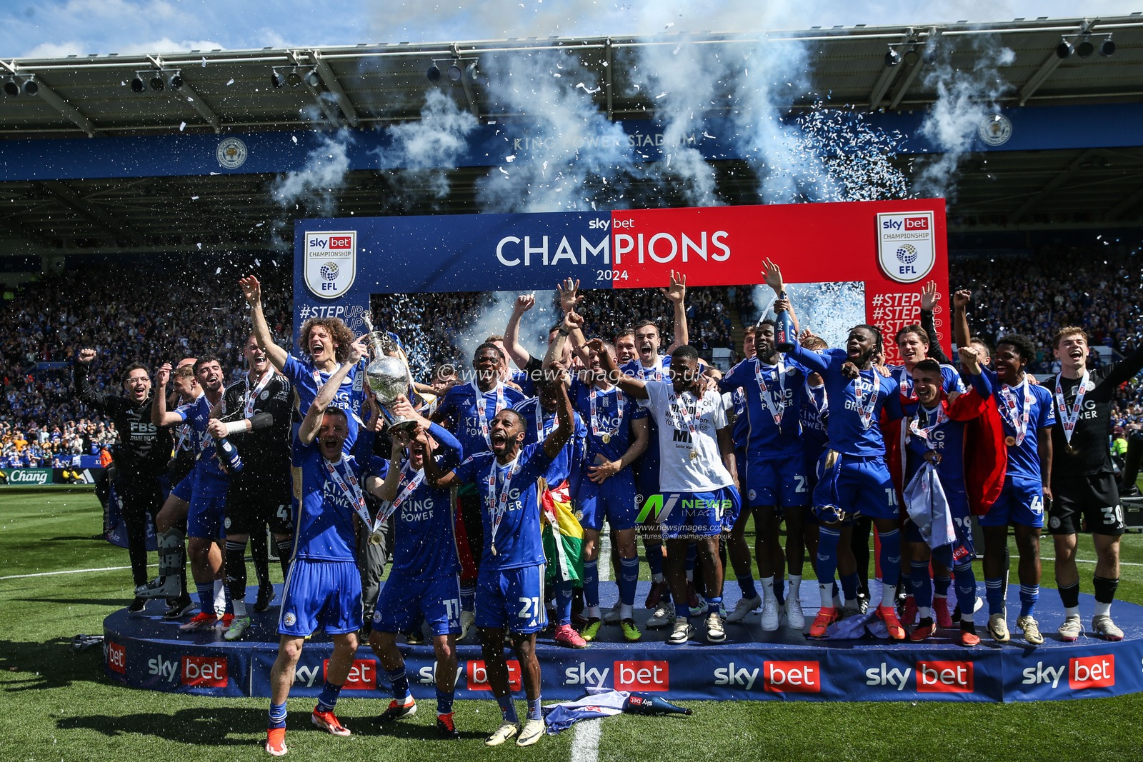 Leicester City lift the Championship trophy after the Sky Bet Championship match Leicester City vs Blackburn Rovers at King Power Stadium, Leicester, United Kingdom, 4th May 2024

(Photo by Gareth Evans/News Images)