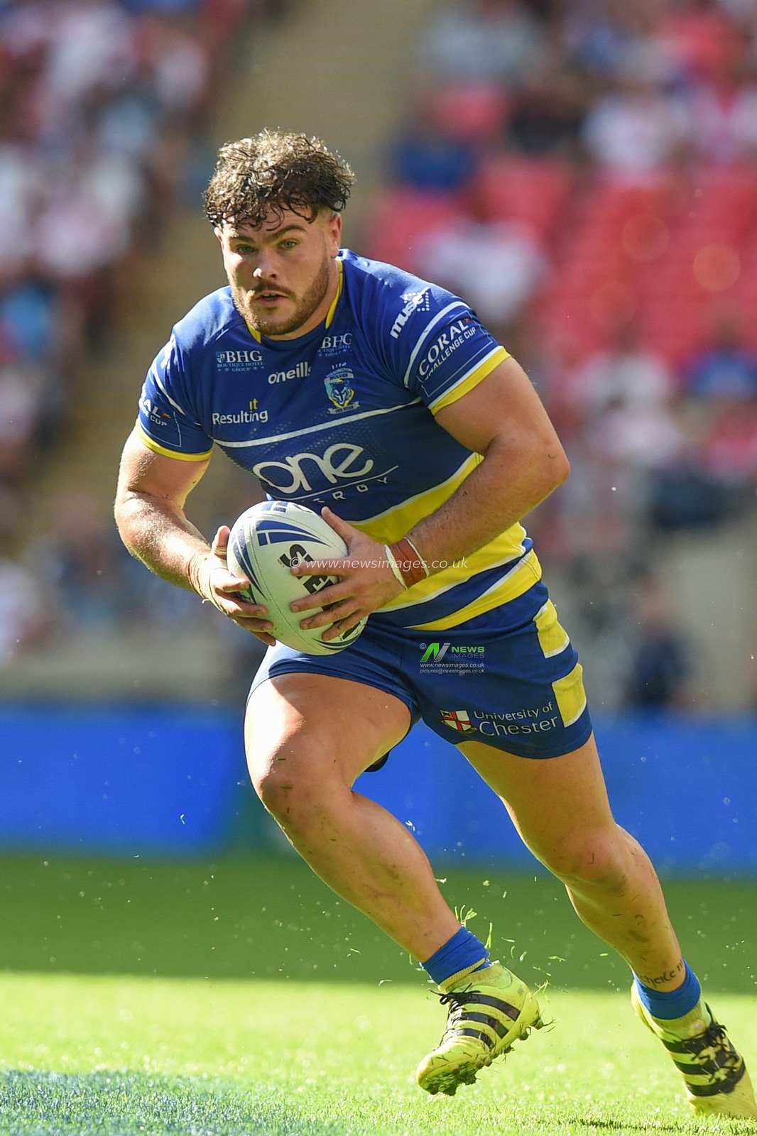 24th August 2019 , Wembley Stadium, London England ; 2019 Coral Challenge Cup Final ; St Helens vs Warrington Wolves ; Joe Philbin of Warrington Wolves in action during the game at the Wembley Stadium



Credit: Richard Long/News Images