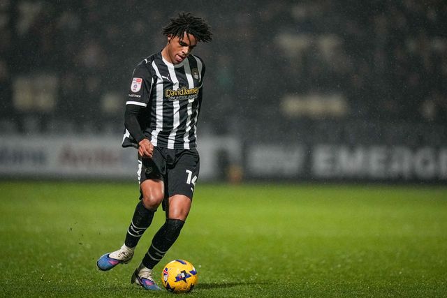 Tom Iorpenda of Notts County makes a run with the ball  during the Sky Bet League 2 match Notts County vs Gillingham at Meadow Lane, Nottingham, United Kingdom, 3rd February 2026

(Photo by Maynard Manyowa/News Images)