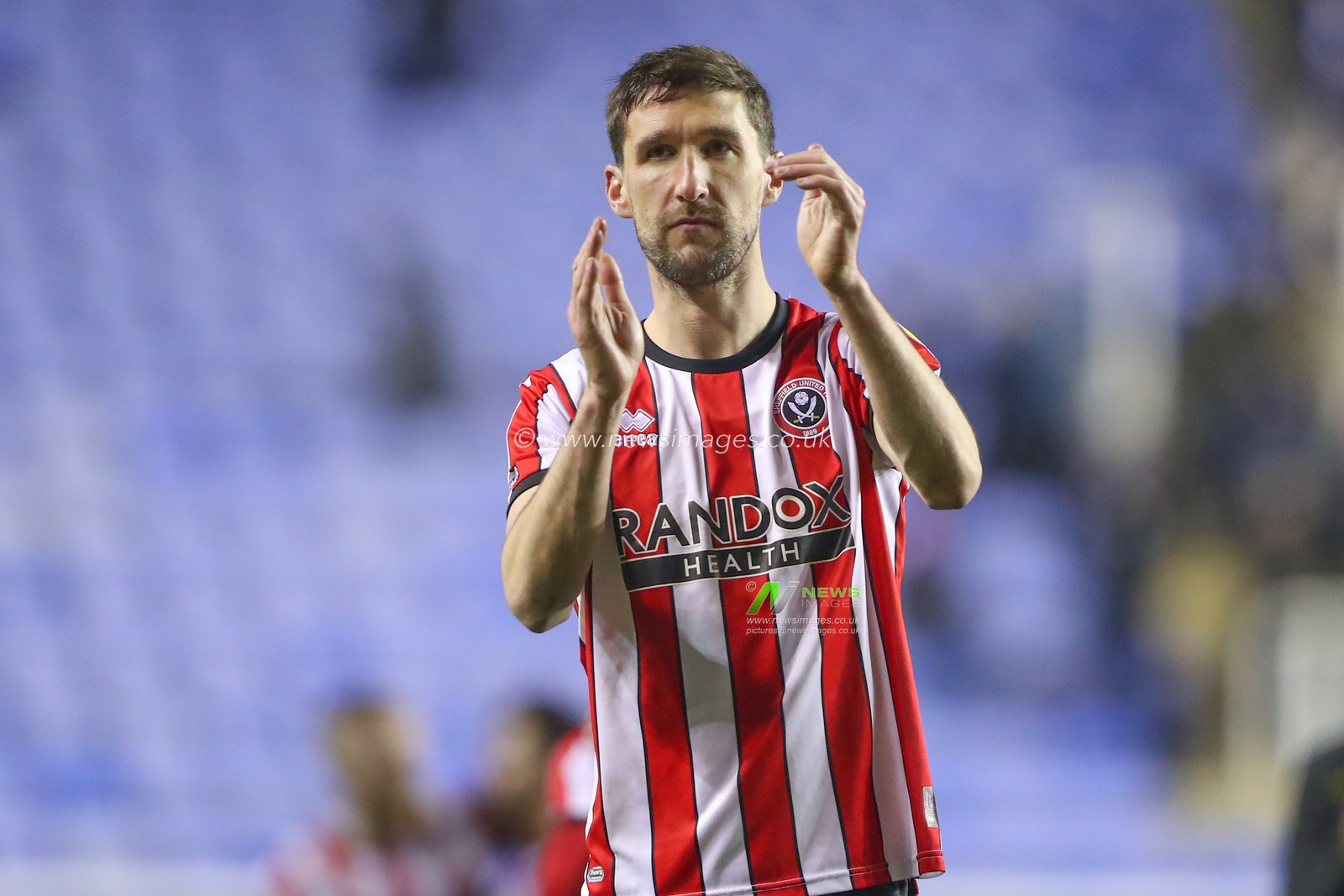 Chris Basham #6 of Sheffield United applauds the travelling fans after the Sky Bet Championship match Reading vs Sheffield United at Select Car Leasing Stadium, Reading, United Kingdom, 7th March 2023

(Photo by Gareth Evans/News Images)