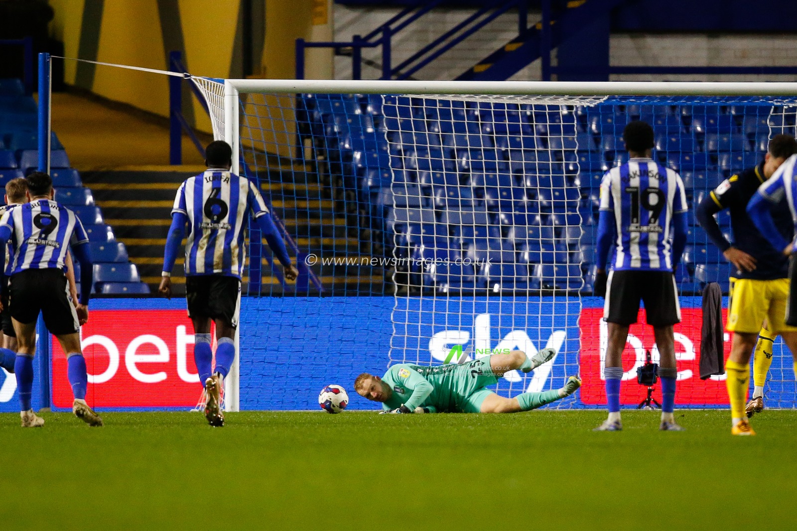 Michael Smith #24 of Sheffield Wednesday saves a penalty during the Sky Bet League 1 match Sheffield Wednesday vs Oxford United at Hillsborough, Sheffield, United Kingdom, 17th December 2022

(Photo by Ben Early/News Images)