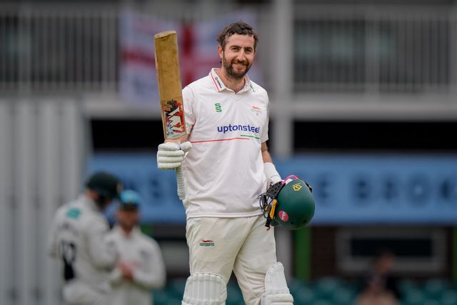 Stephen Eskinazi celebrates scoring his 100 as he reaches a century during the County Championship Division One day 3 Leicestershire vs Nottinghamshire at Grace Road, Leicester, United Kingdom on 03 May 2026

(Photo by Maynard Manyowa/News Images)