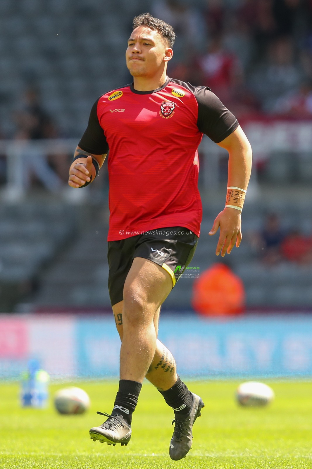 Tyler Dupree #16 of Salford Red Devils during the pre-game warm up ahead of the Betfred Super League Magic Weekend match Salford Red Devils vs Hull KR at St. James's Park, Newcastle, United Kingdom, 3rd June 2023

(Photo by Gareth Evans/News Images)