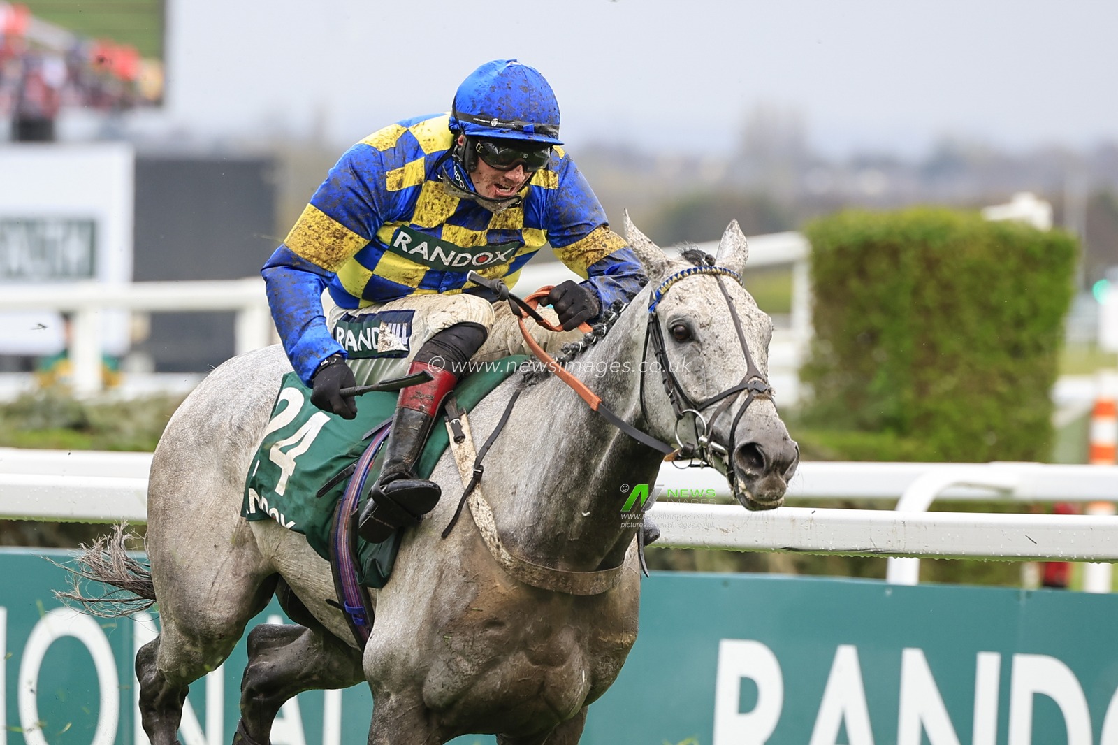 Bill Baxter ridden by Sam Twiston-Davies wins The Topham Handicap Chase during the Randox Grand National festival 2023 Ladies Day at Aintree Racecourse, Liverpool, United Kingdom, 14th April 2023

(Photo by Conor Molloy/News Images)