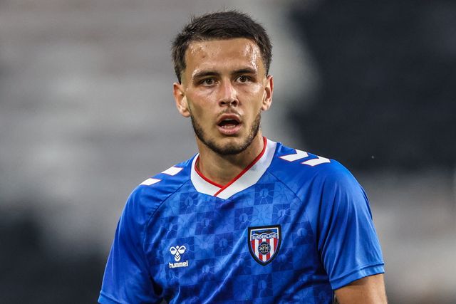 Enzo Le Fee of Sunderland during the Pre-season friendly match Hull City vs Sunderland at MKM Stadium, Hull, United Kingdom, 29th July 2025

(Photo by Alfie Cosgrove/News Images)